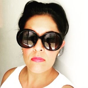 Meet your Posher, Olivia